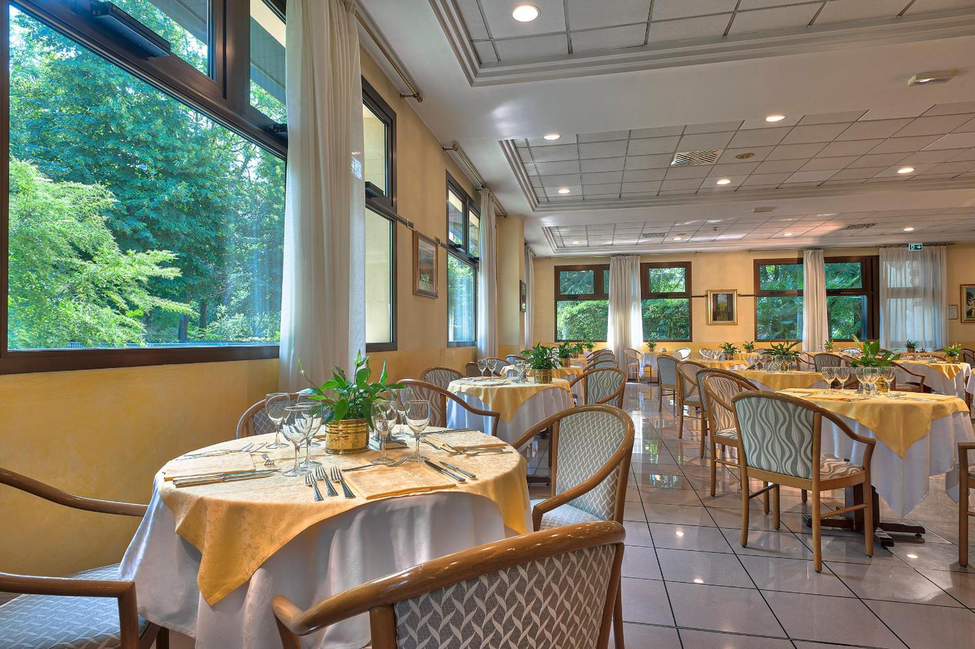 Hotel Petrarca Terme Montegrotto Terme Exterior photo