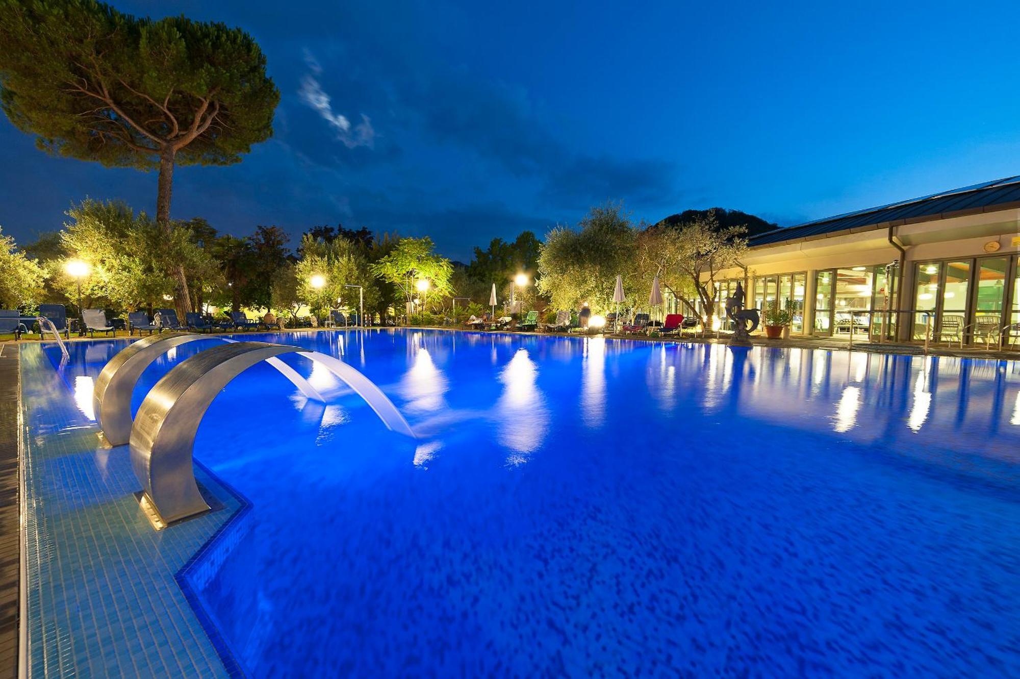 Hotel Petrarca Terme Montegrotto Terme Exterior photo